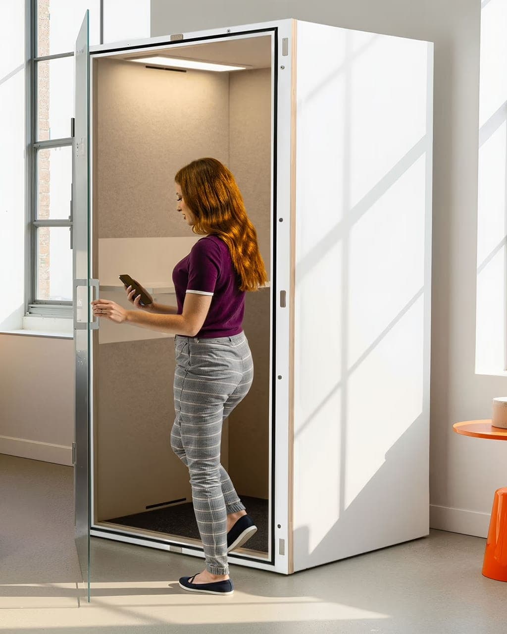 Solo ECO: the one-person phone booth, kept simple